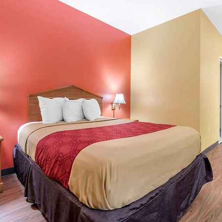 Econo Lodge Louisville Airport Экстерьер фото