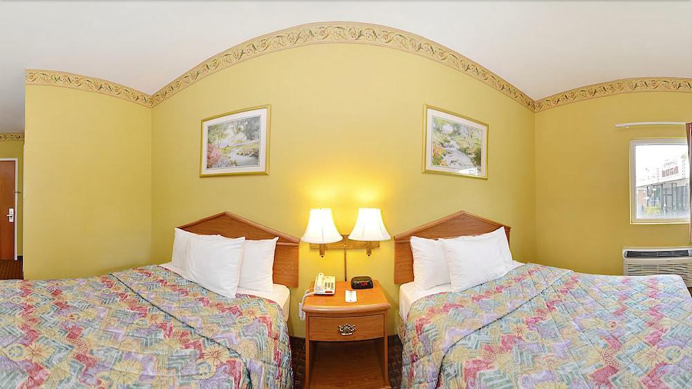 Econo Lodge Louisville Airport Экстерьер фото