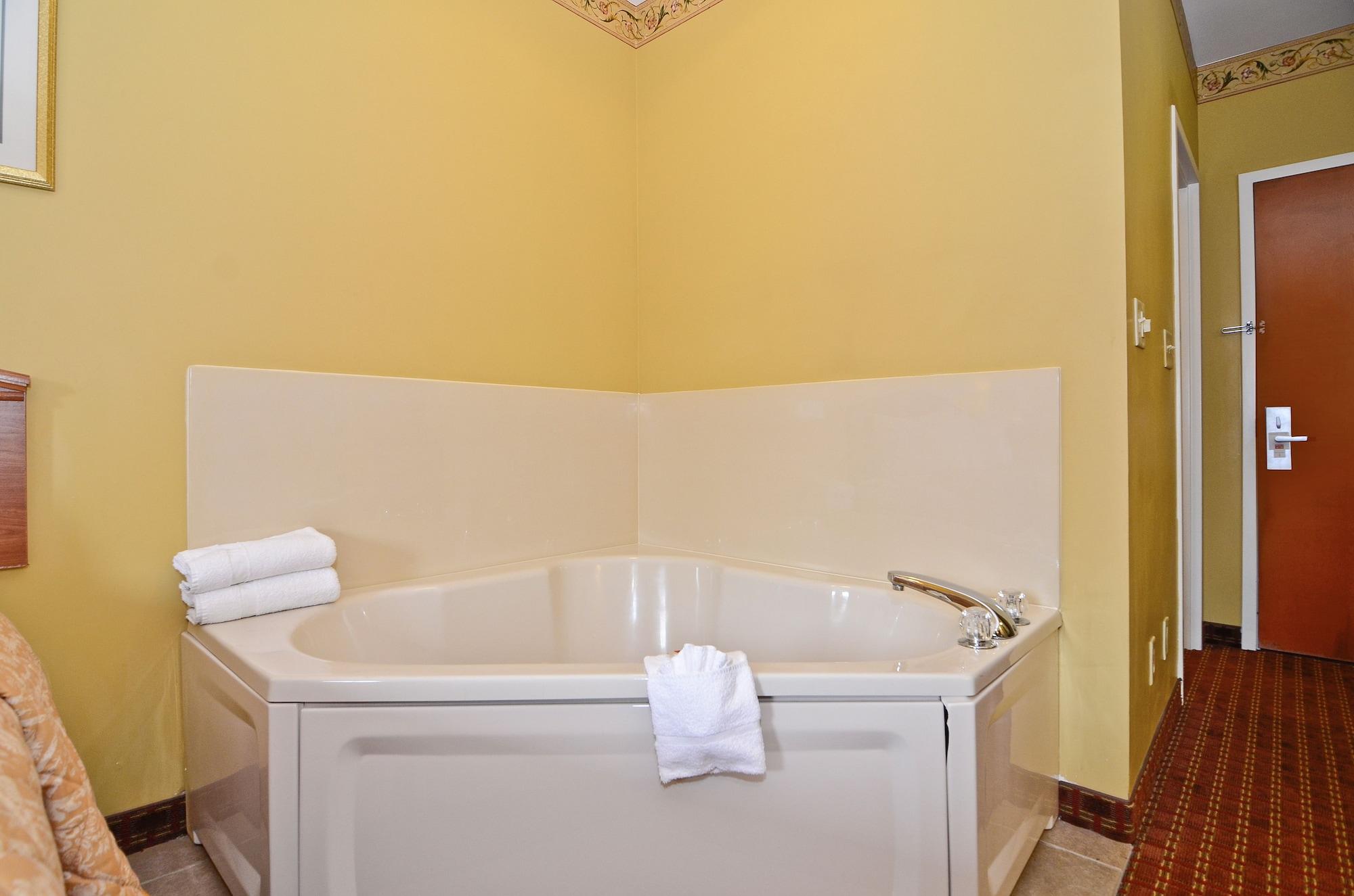 Econo Lodge Louisville Airport Экстерьер фото