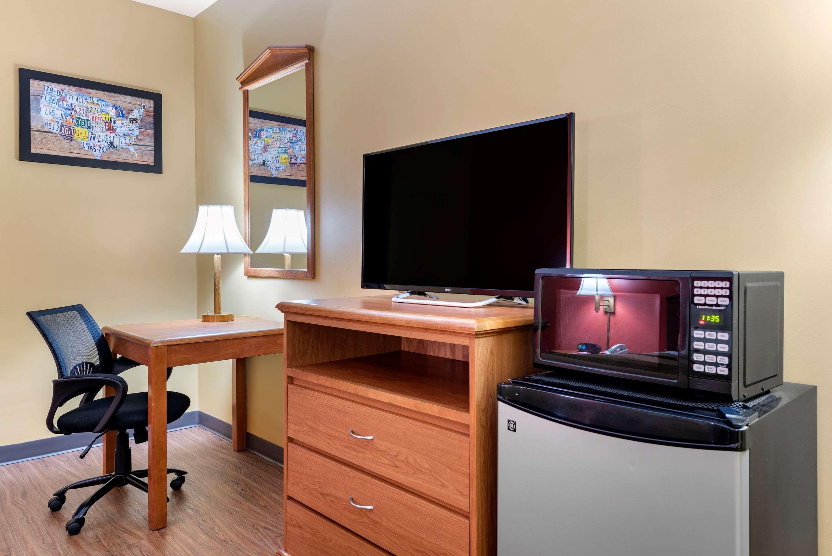 Econo Lodge Louisville Airport Экстерьер фото