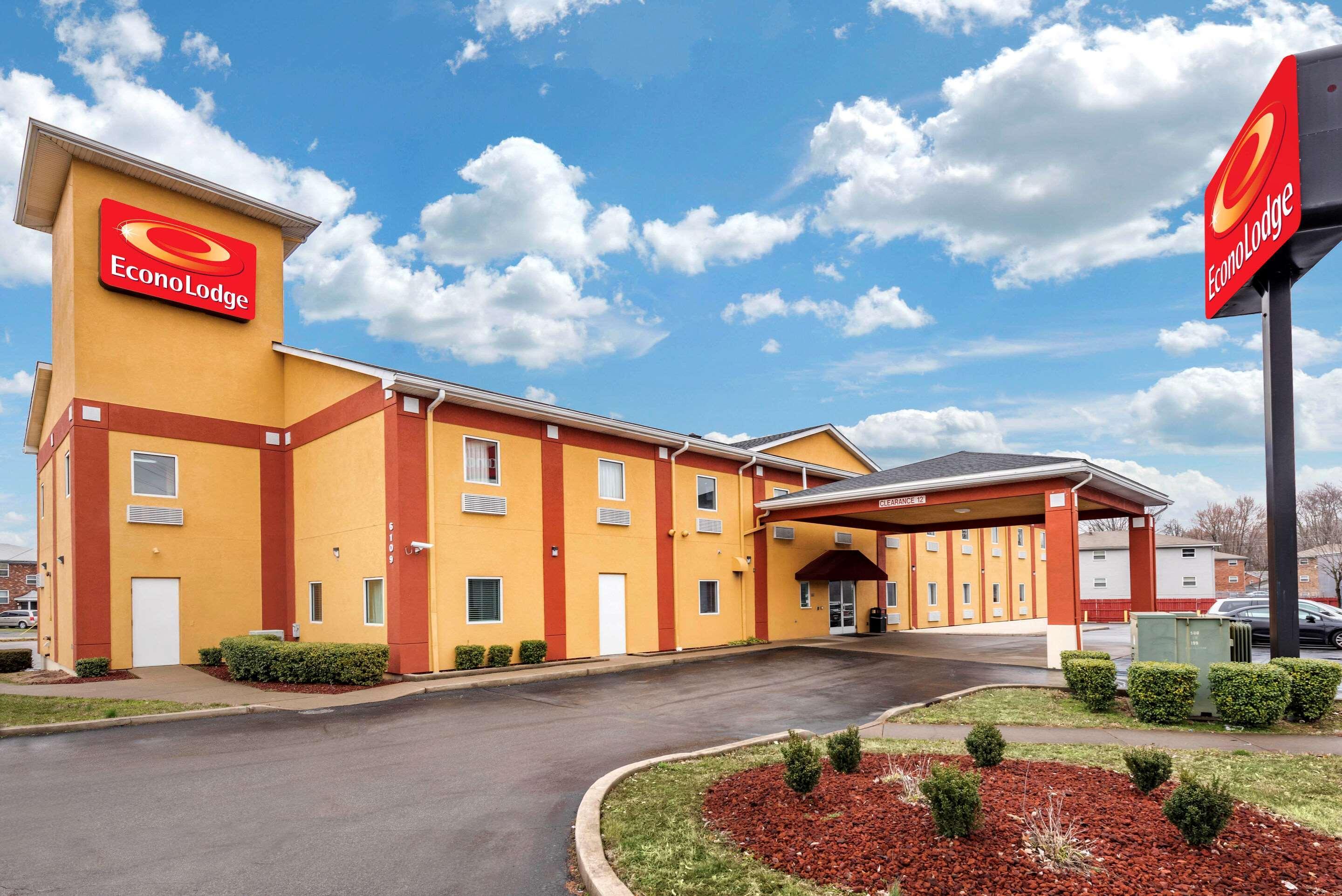 Econo Lodge Louisville Airport Экстерьер фото