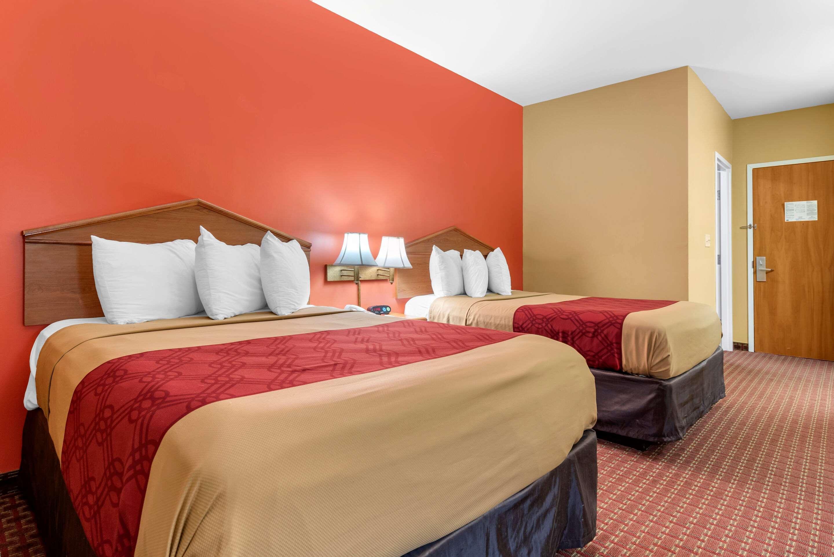 Econo Lodge Louisville Airport Экстерьер фото
