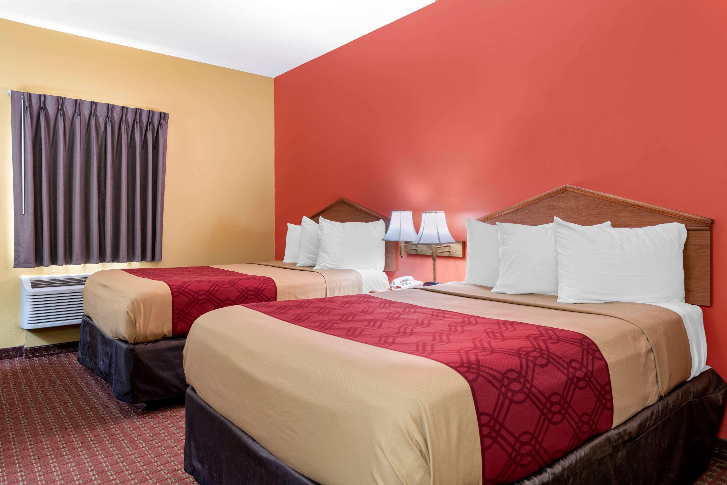 Econo Lodge Louisville Airport Экстерьер фото