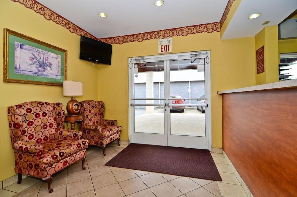 Econo Lodge Louisville Airport Экстерьер фото